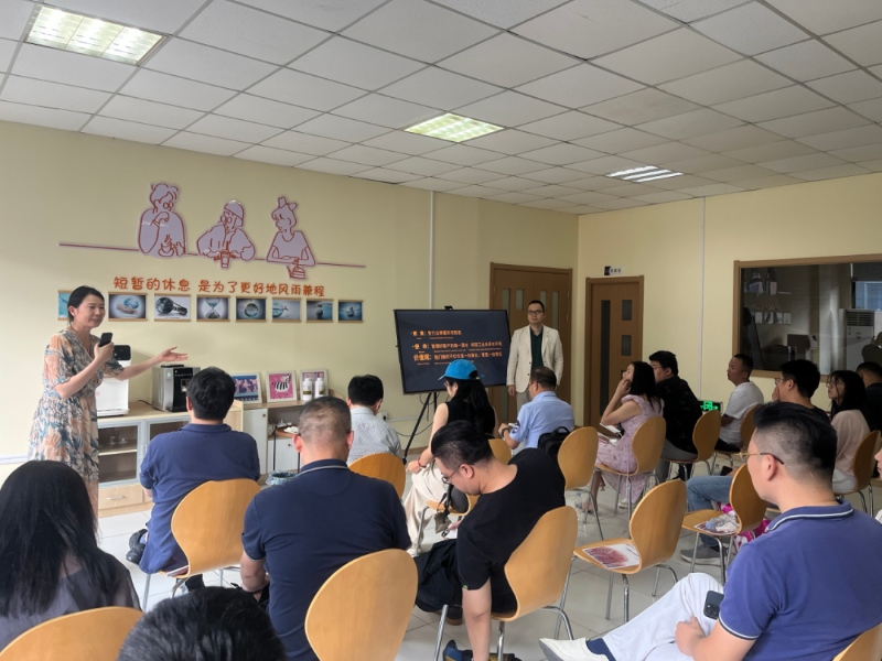 長三角智造雙城匯走進(jìn)依斯倍