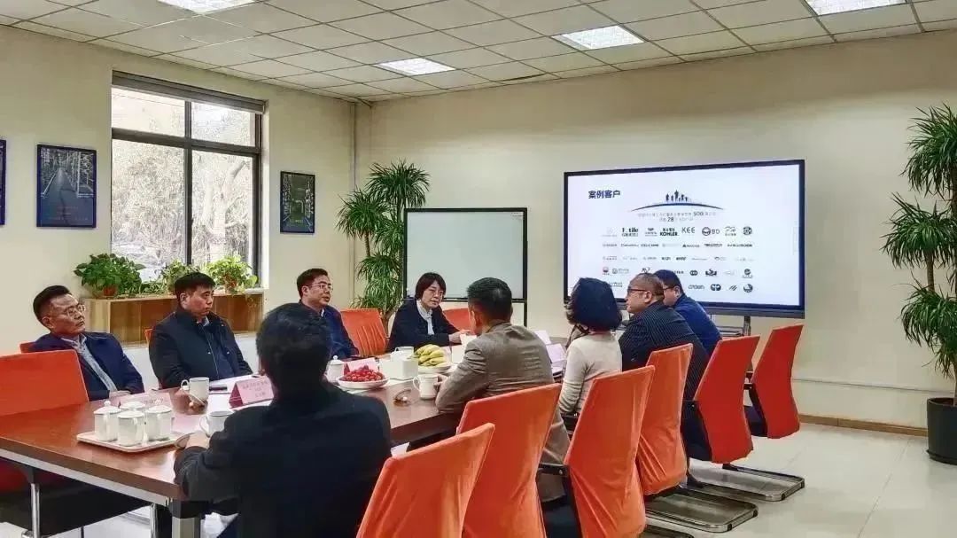 連云港連云區領導一行走進依斯倍，深化交流謀發展