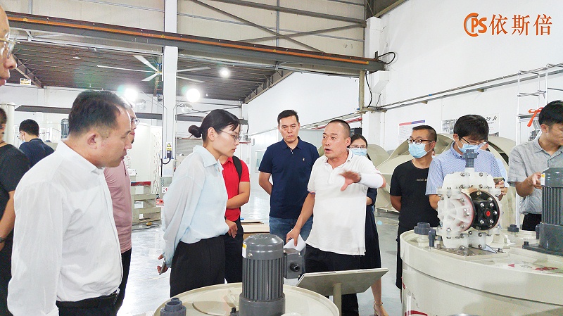 蘇州市科技局領(lǐng)導(dǎo)及市發(fā)展促進會產(chǎn)業(yè)協(xié)會蒞臨依斯倍參觀指導(dǎo)