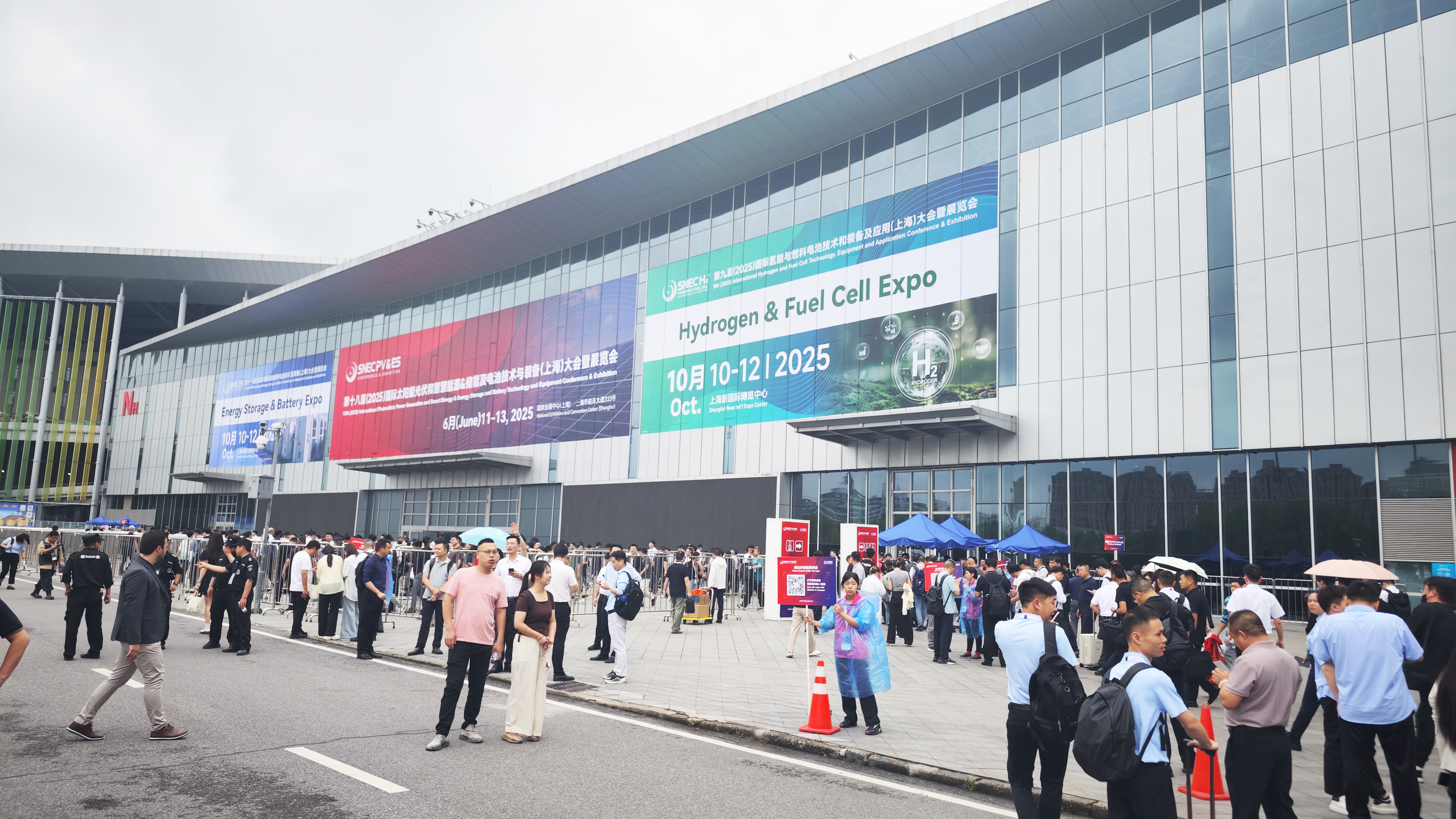 依斯倍參與上海SNEC國際光伏展，共探創新技術賦能綠色能源未來